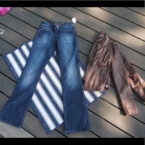 Mavi “Molly” flare jeans